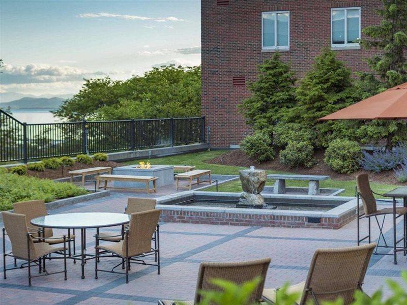 Готель Courtyard Burlington Harbor Екстер'єр фото