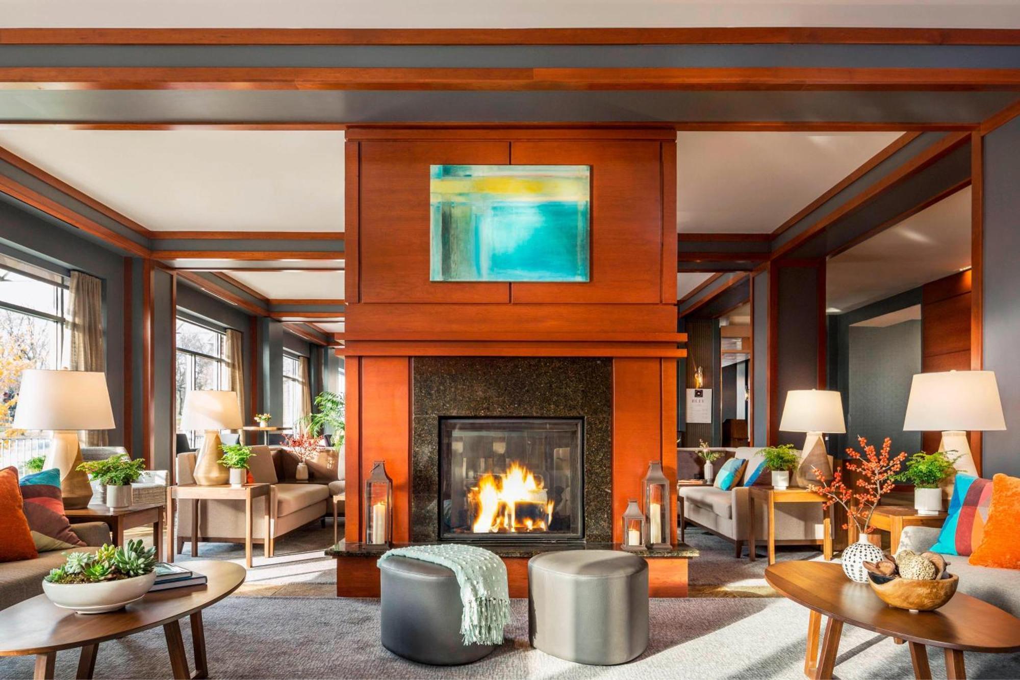 Готель Courtyard Burlington Harbor Екстер'єр фото