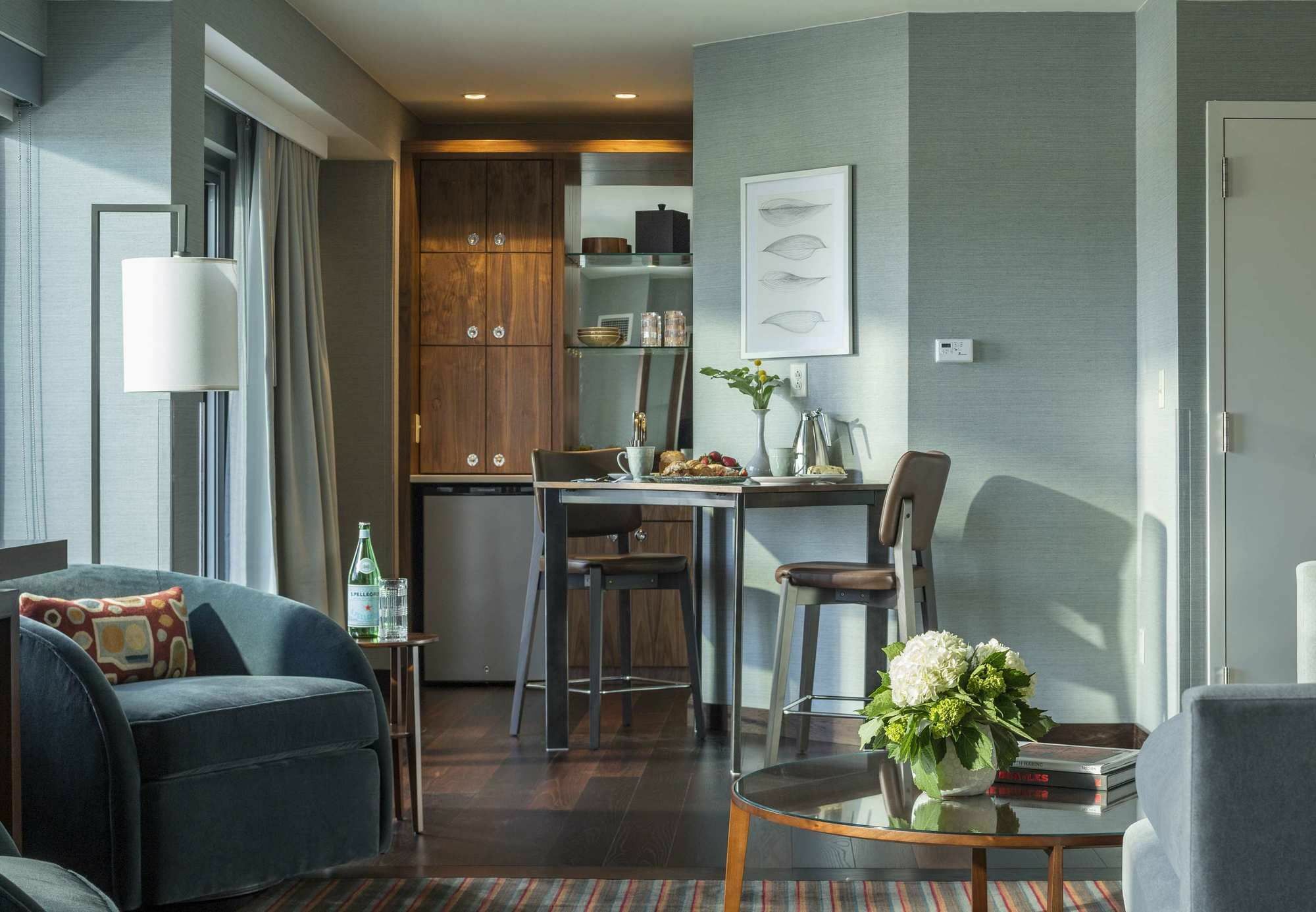 Готель Courtyard Burlington Harbor Екстер'єр фото