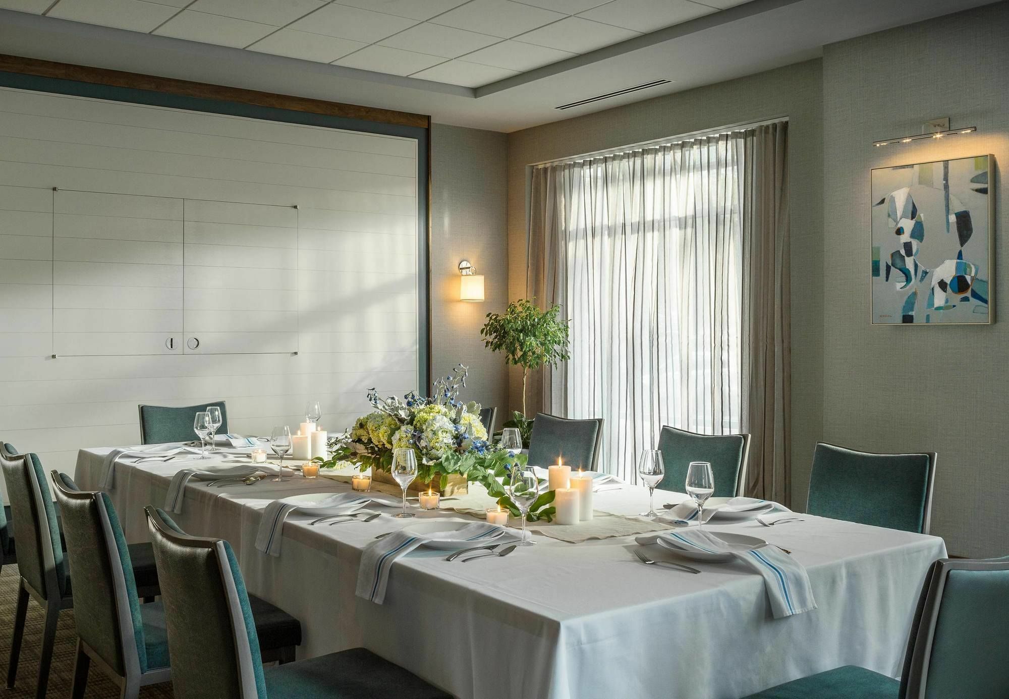 Готель Courtyard Burlington Harbor Екстер'єр фото