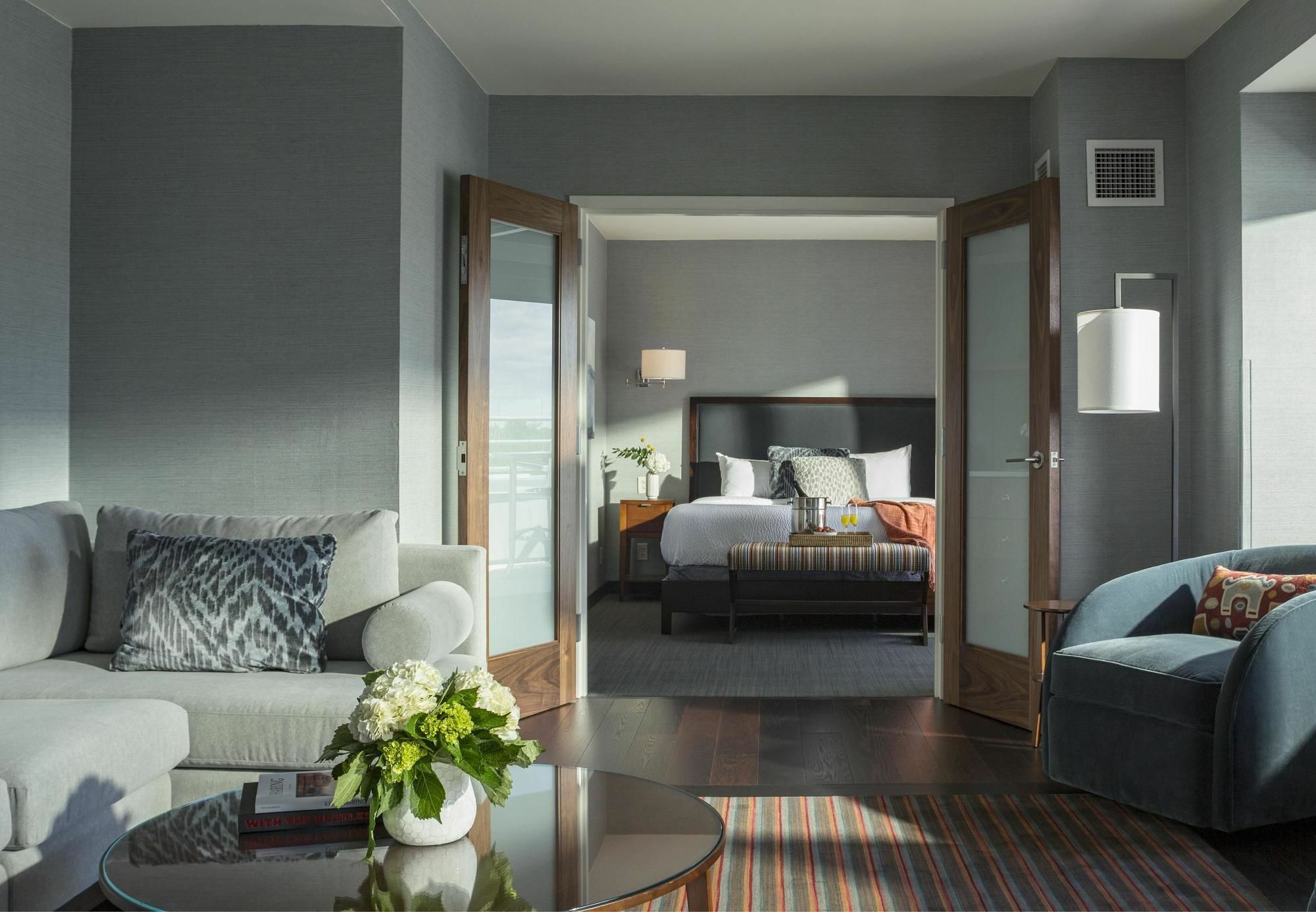 Готель Courtyard Burlington Harbor Екстер'єр фото