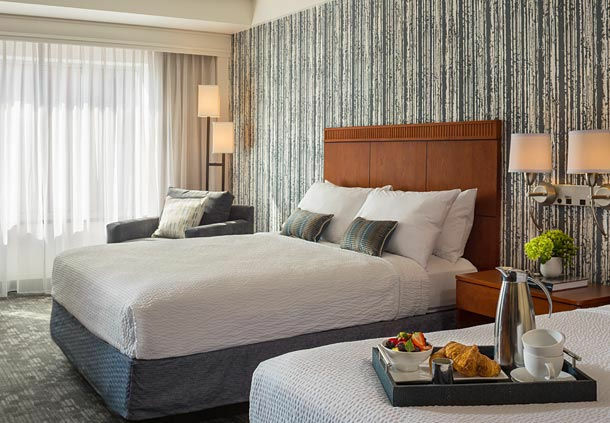 Готель Courtyard Burlington Harbor Екстер'єр фото